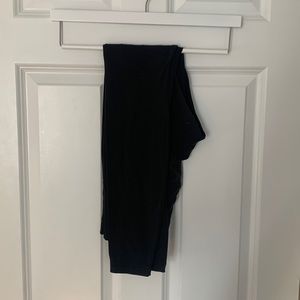 black lulu lemon leggings